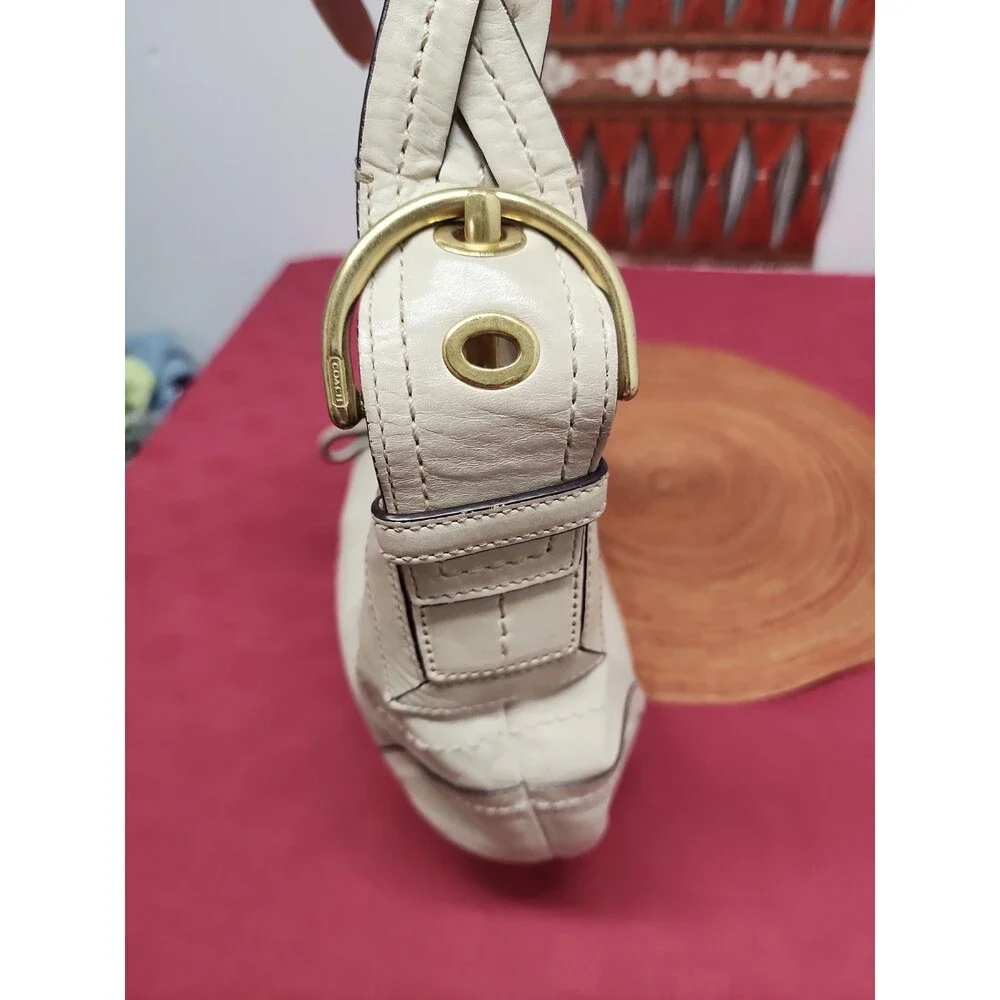 Vintage Y2K  Coach Soho Dylan Leather Hobo Bag 10042  In Bone Original Hang Tag